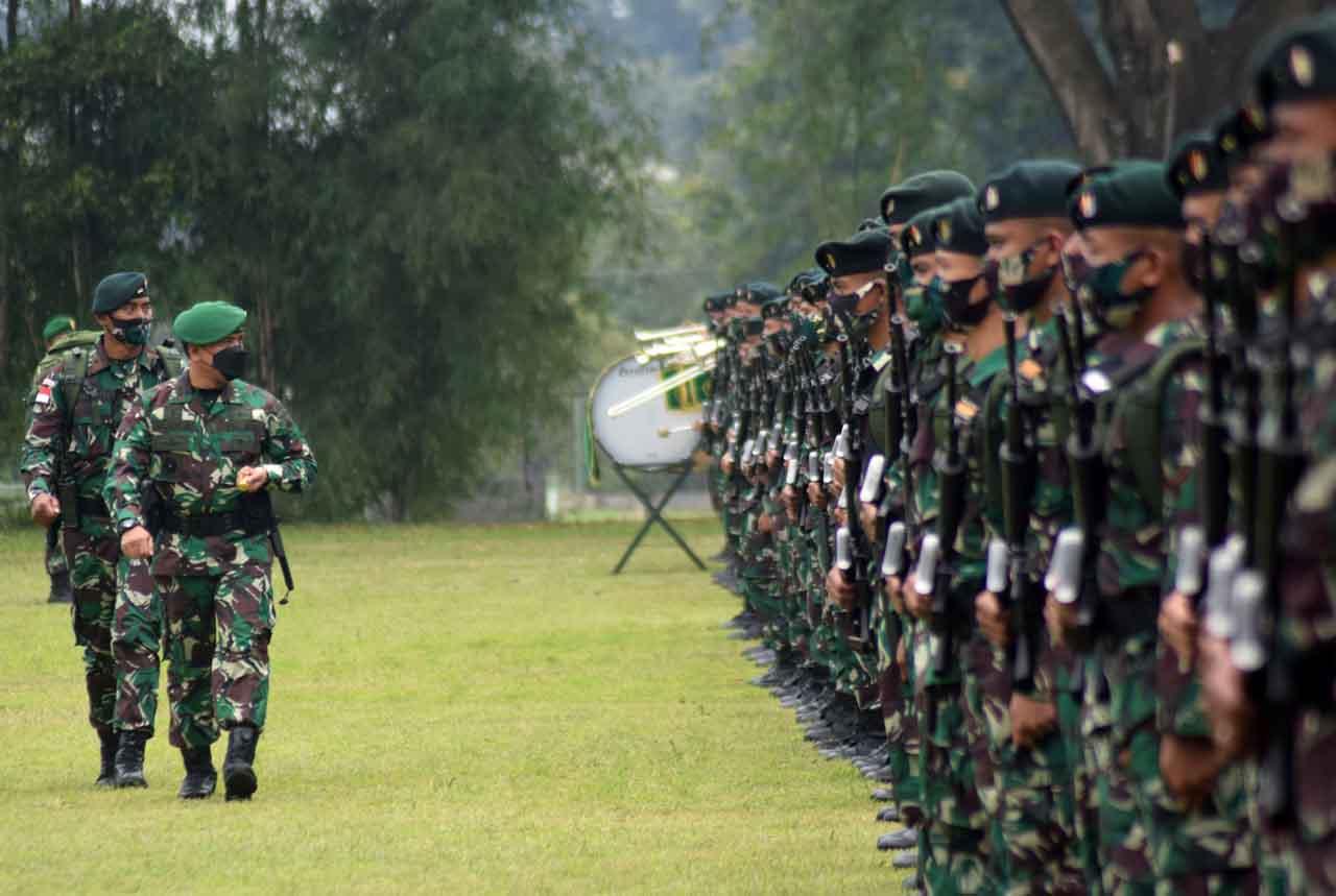 Pangdam Diponegoro Sambut...