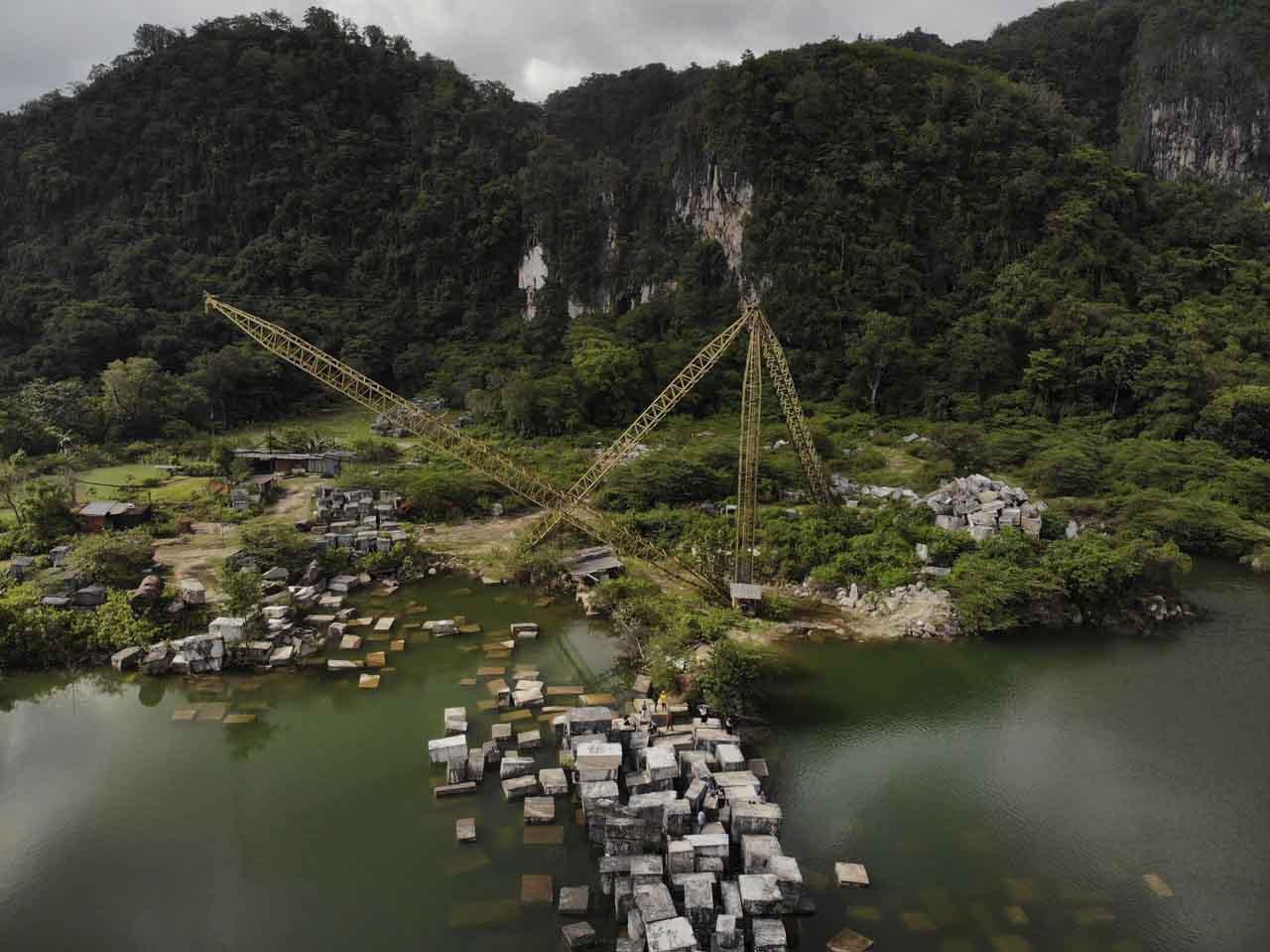 Lama Terbengkalai, Tambang...