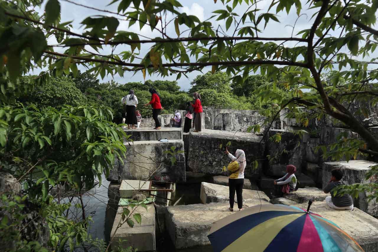 Lama Terbengkalai, Tambang...