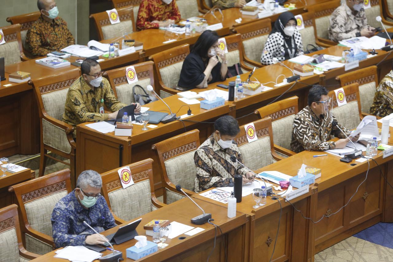 Rapat Dengar Pendapat...