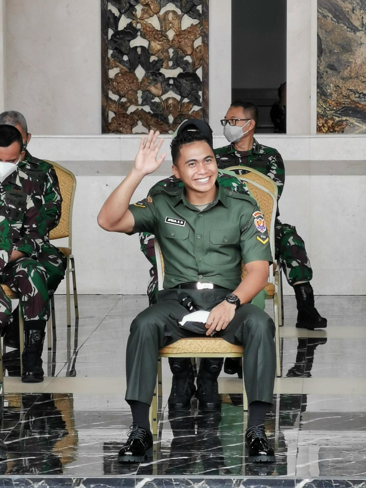 Didampingi Kasad Andika,...