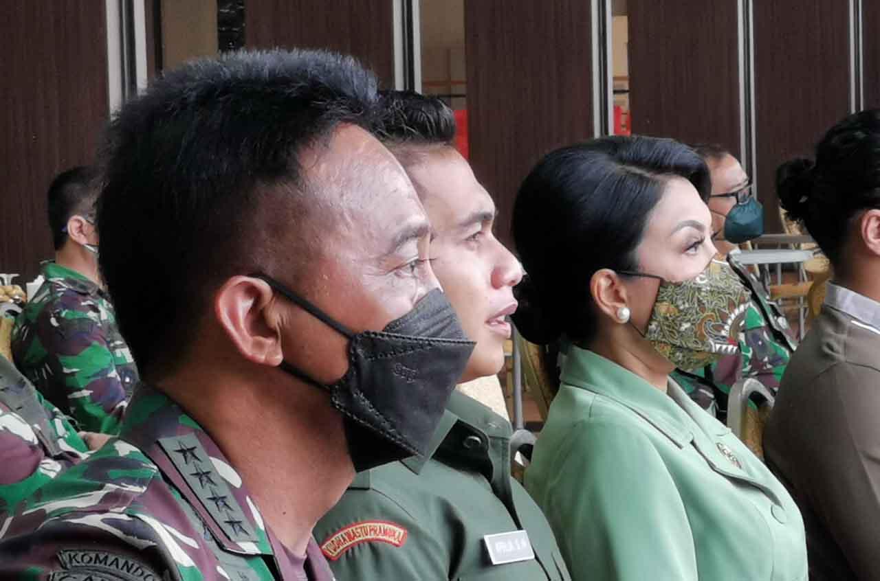 Didampingi Kasad Andika,...