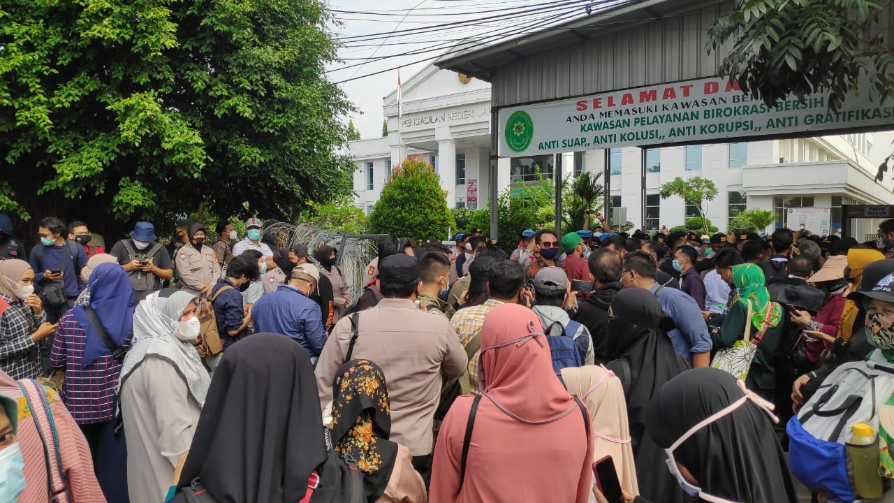 Ratusan Simpatisan Habib...