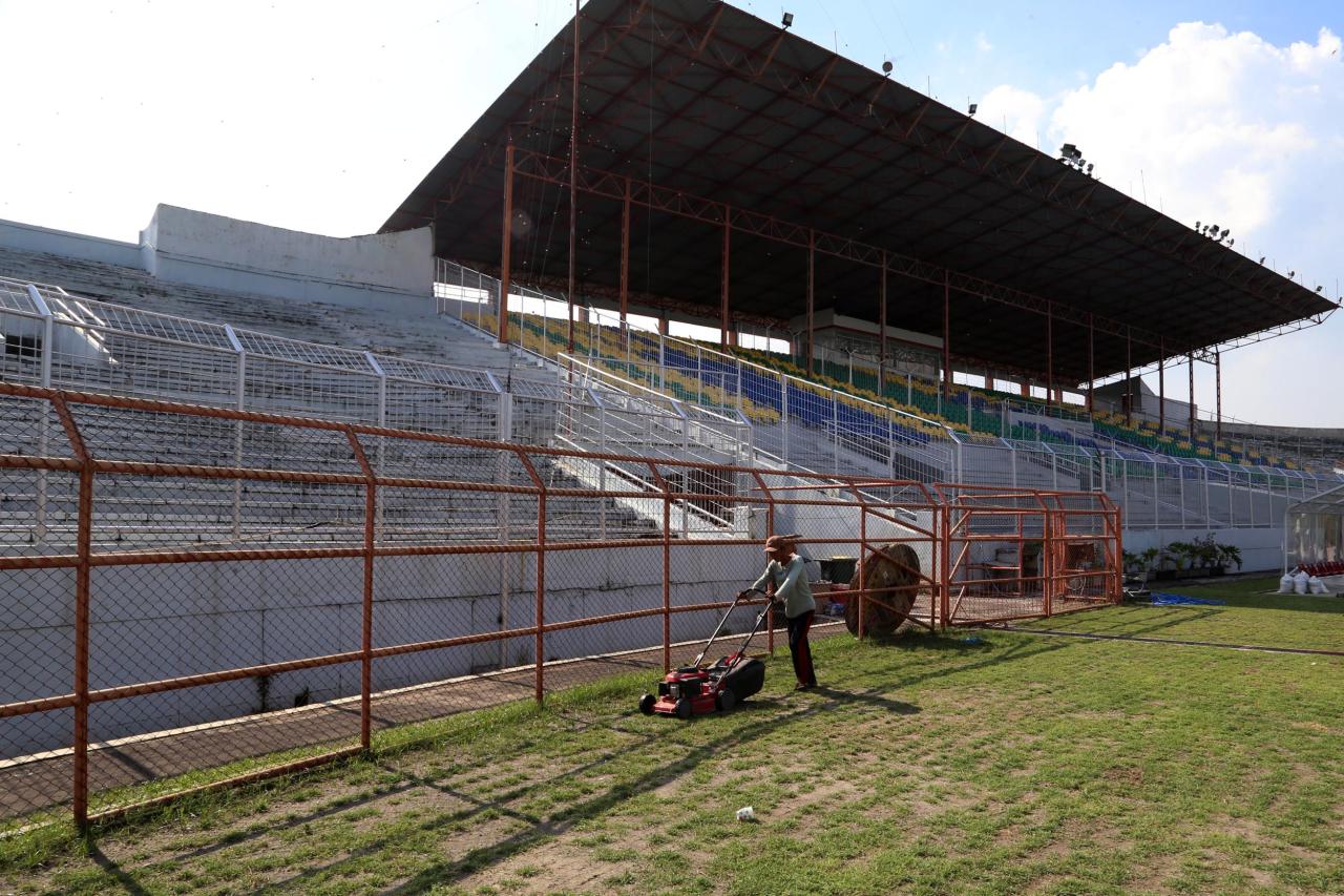 Renovasi Stadion Gelora...