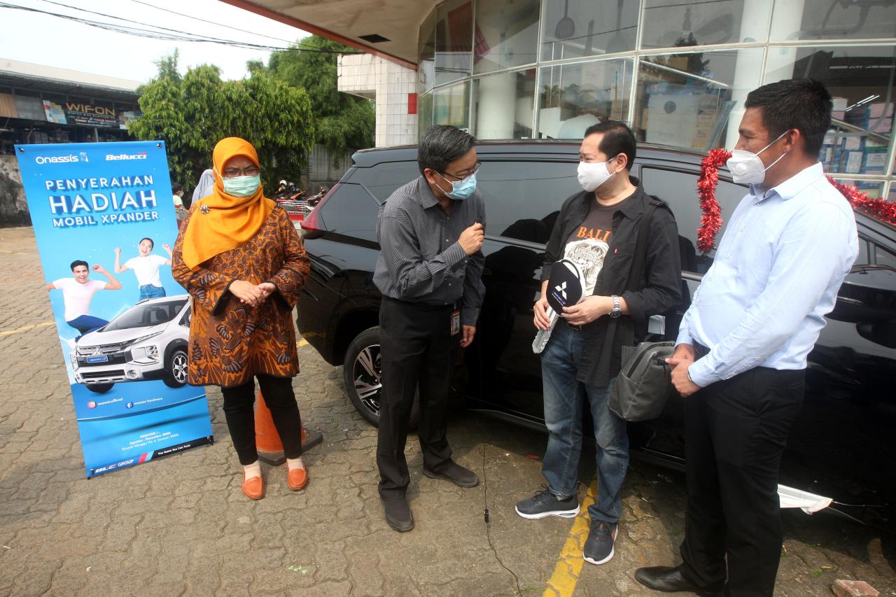 Penyerahan Hadiah Super...