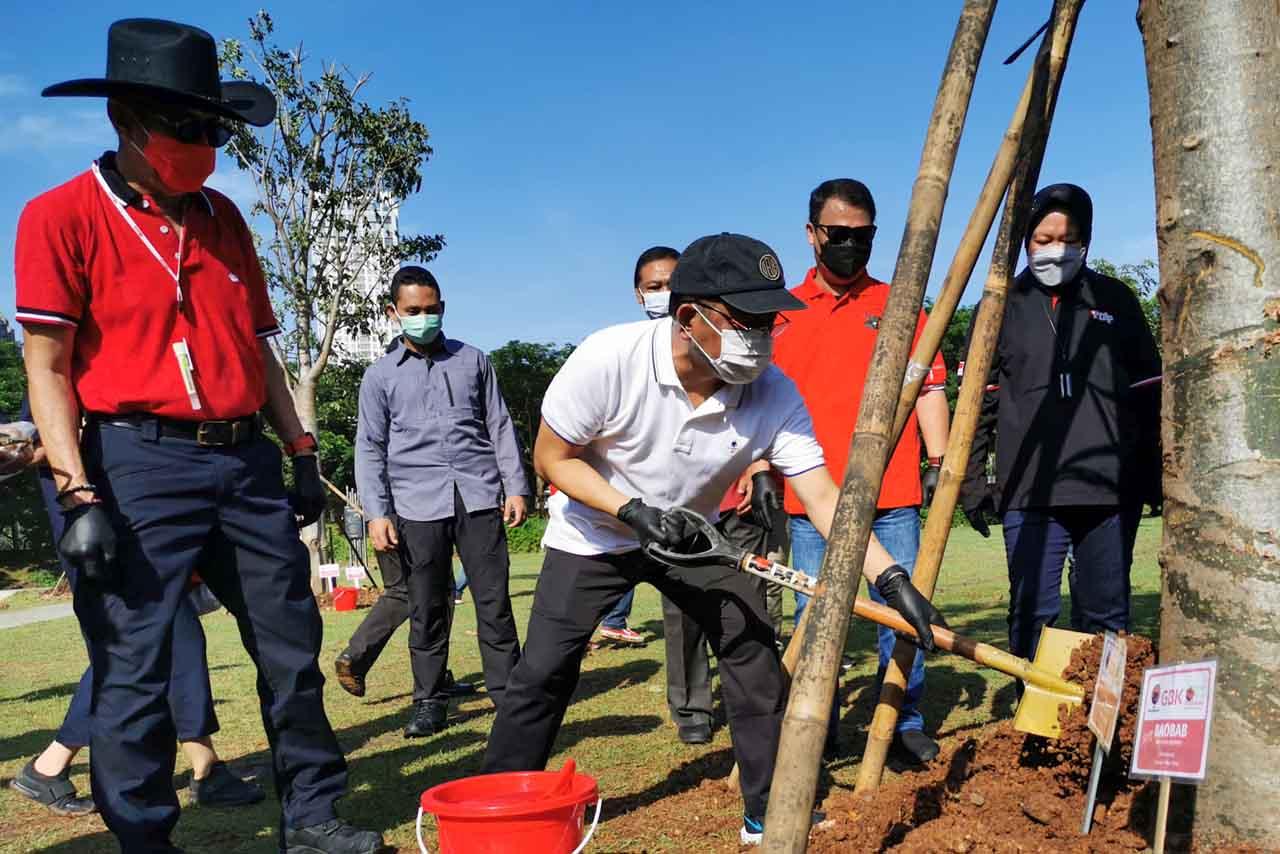Dukung Program Penghijauan,...