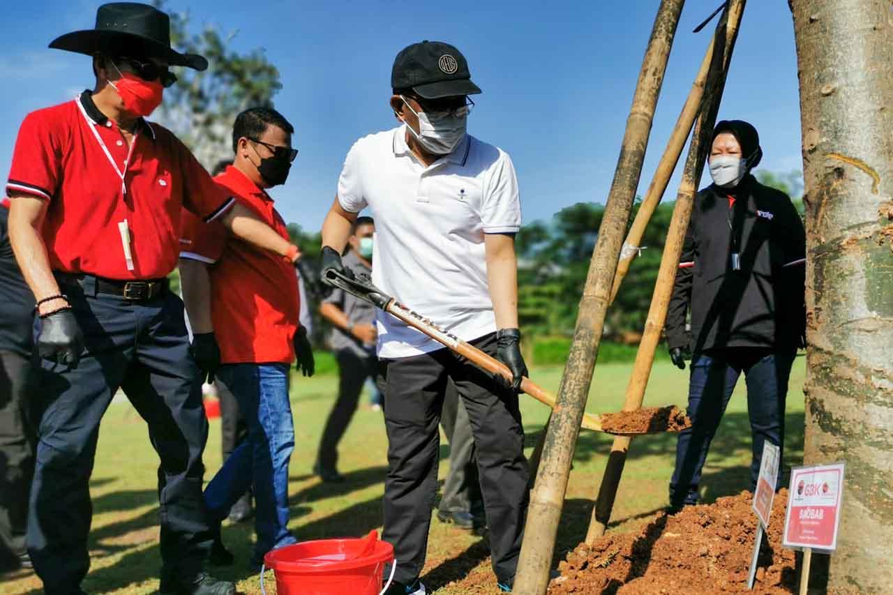 Dukung Program Penghijauan,...