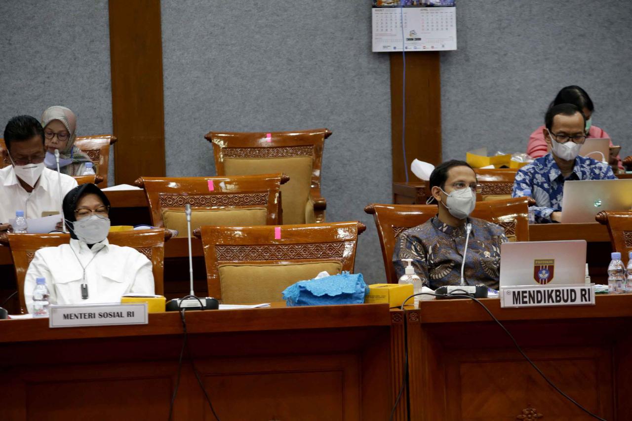 Bahas Praktik Psikologi,...
