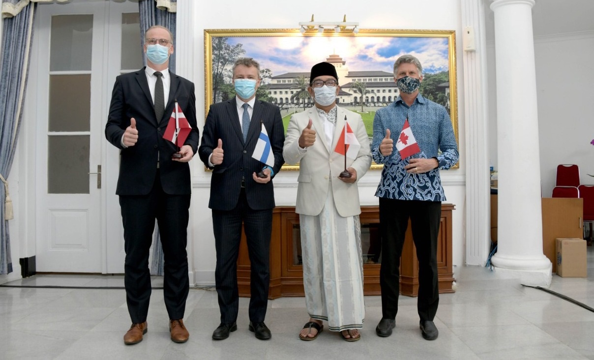 Bahas Kerjasama Ekonomi,...