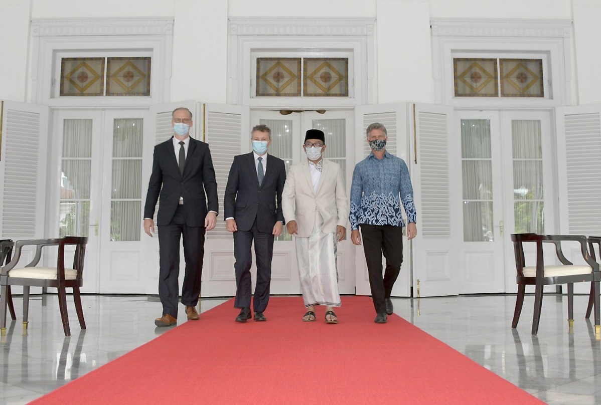 Bahas Kerjasama Ekonomi,...