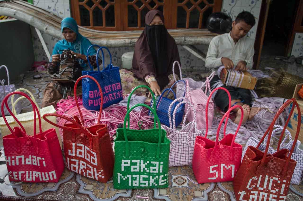 Perajin Desa Sepat Kampanyekan...