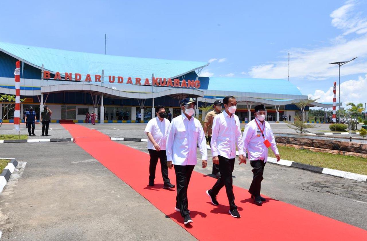 Jokowi Resmikan Terminal...