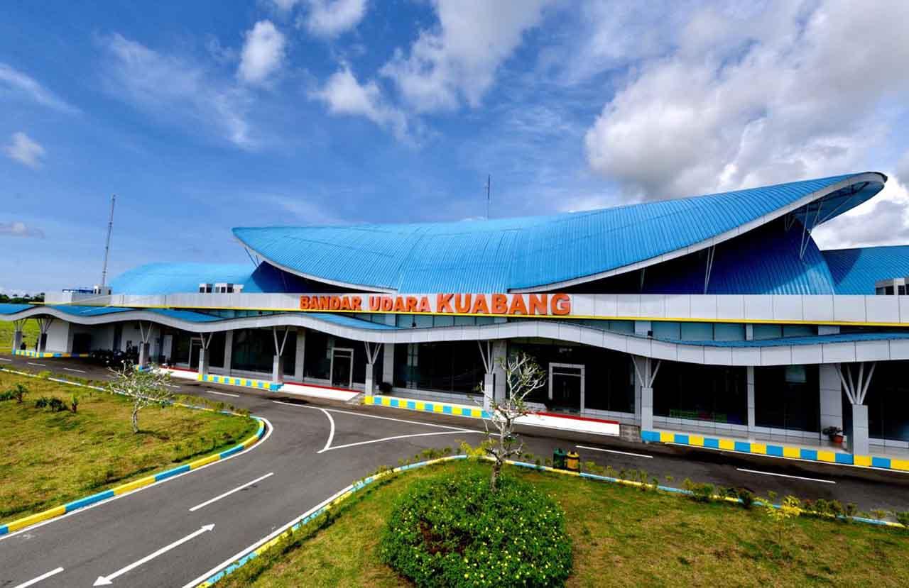 Jokowi Resmikan Terminal...