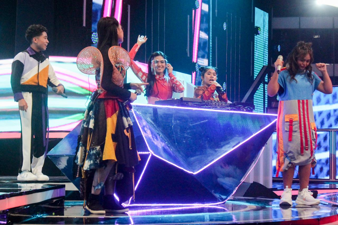 Megahnya Kilau Konser...