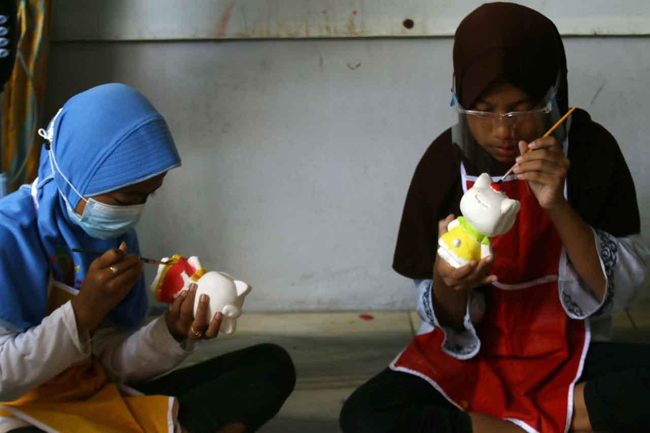Kerajinan Edukasi Patung...
