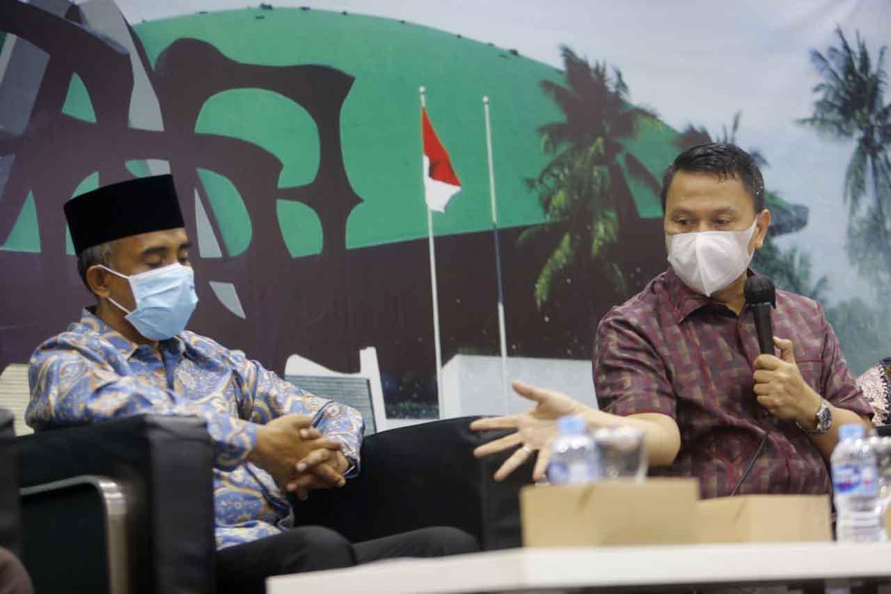 Diskusi Dialektika :...