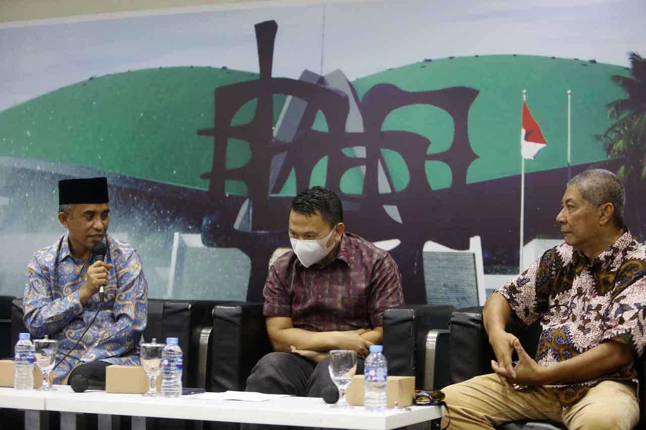 Diskusi Dialektika :...