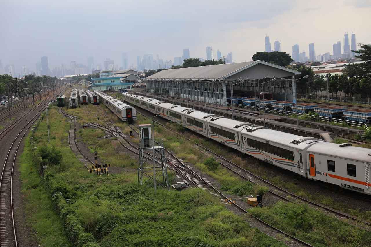 Depo Kereta Api Cipinang,...