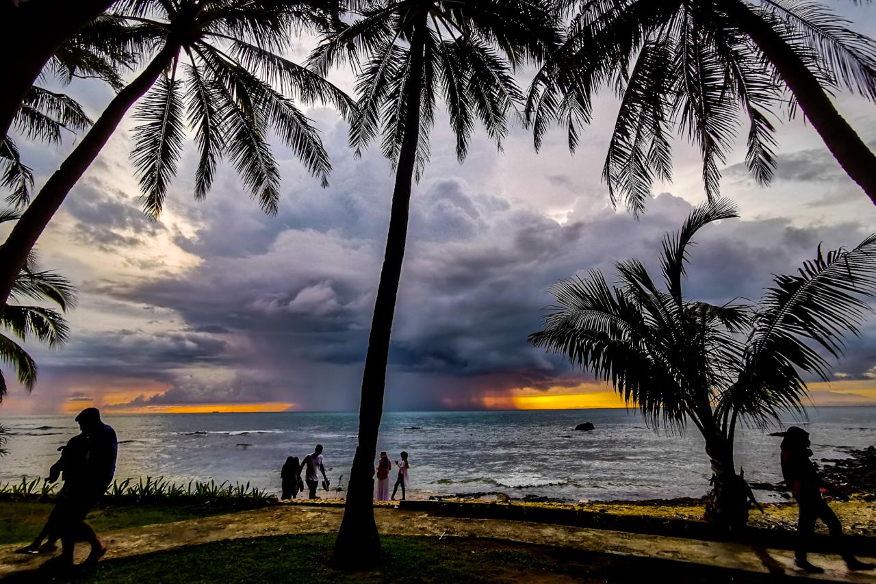 Wisata Anyer Mulai Bangkit