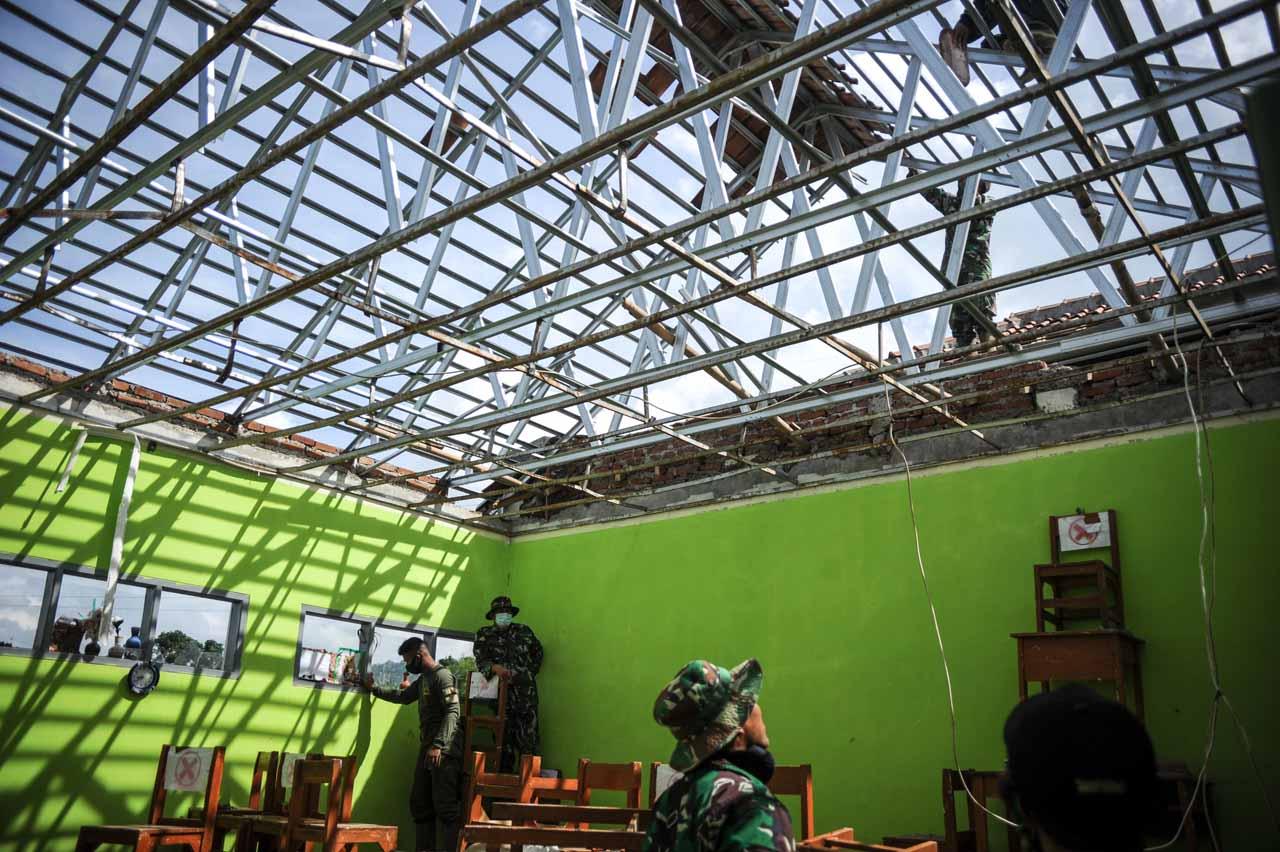 298 Rumah Warga Rusak...