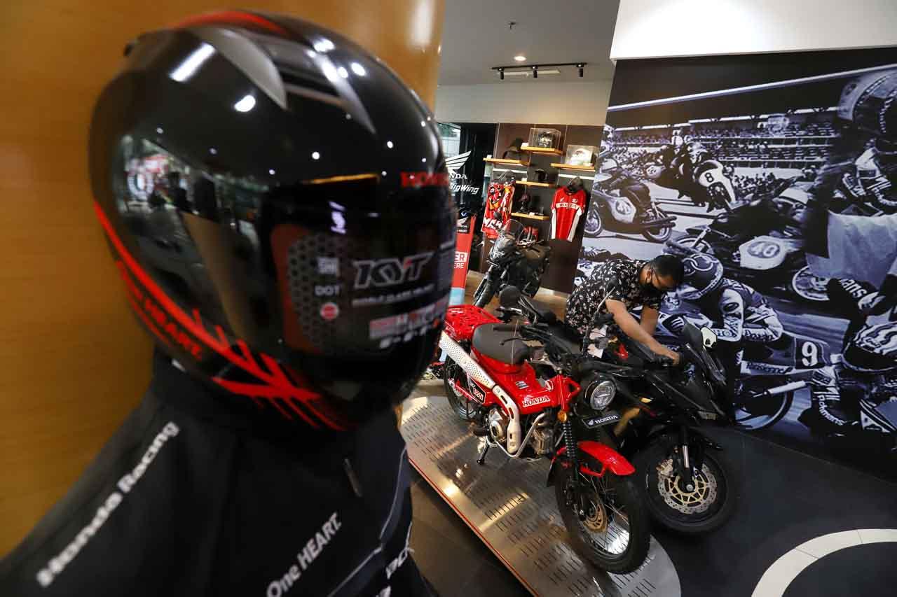Penjualan Sepeda Motor...