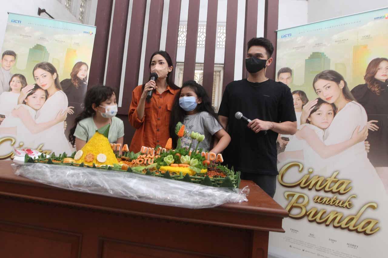 Syukuran Tayang Perdana,...