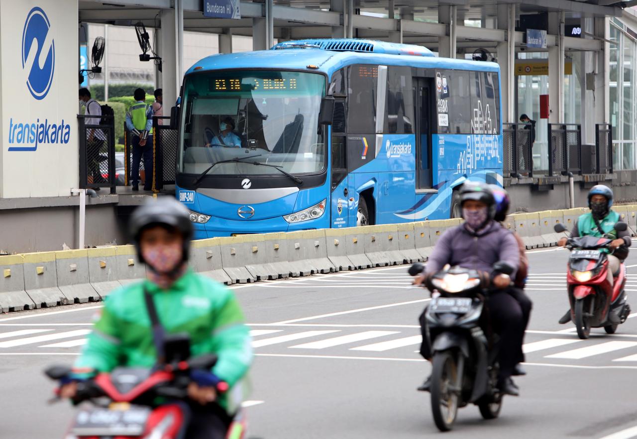 Transjakarta Akan Buka...