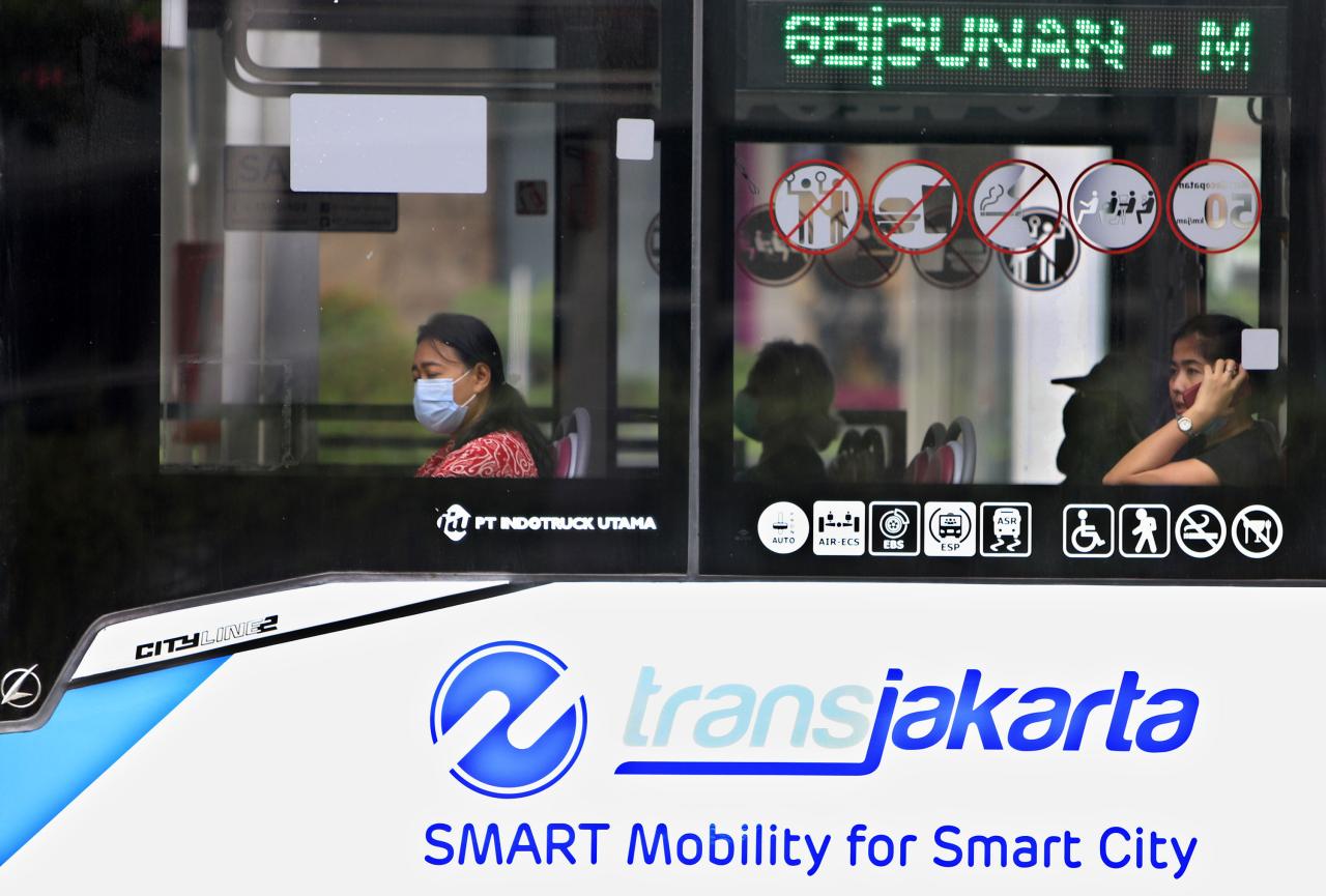 Transjakarta Akan Buka...