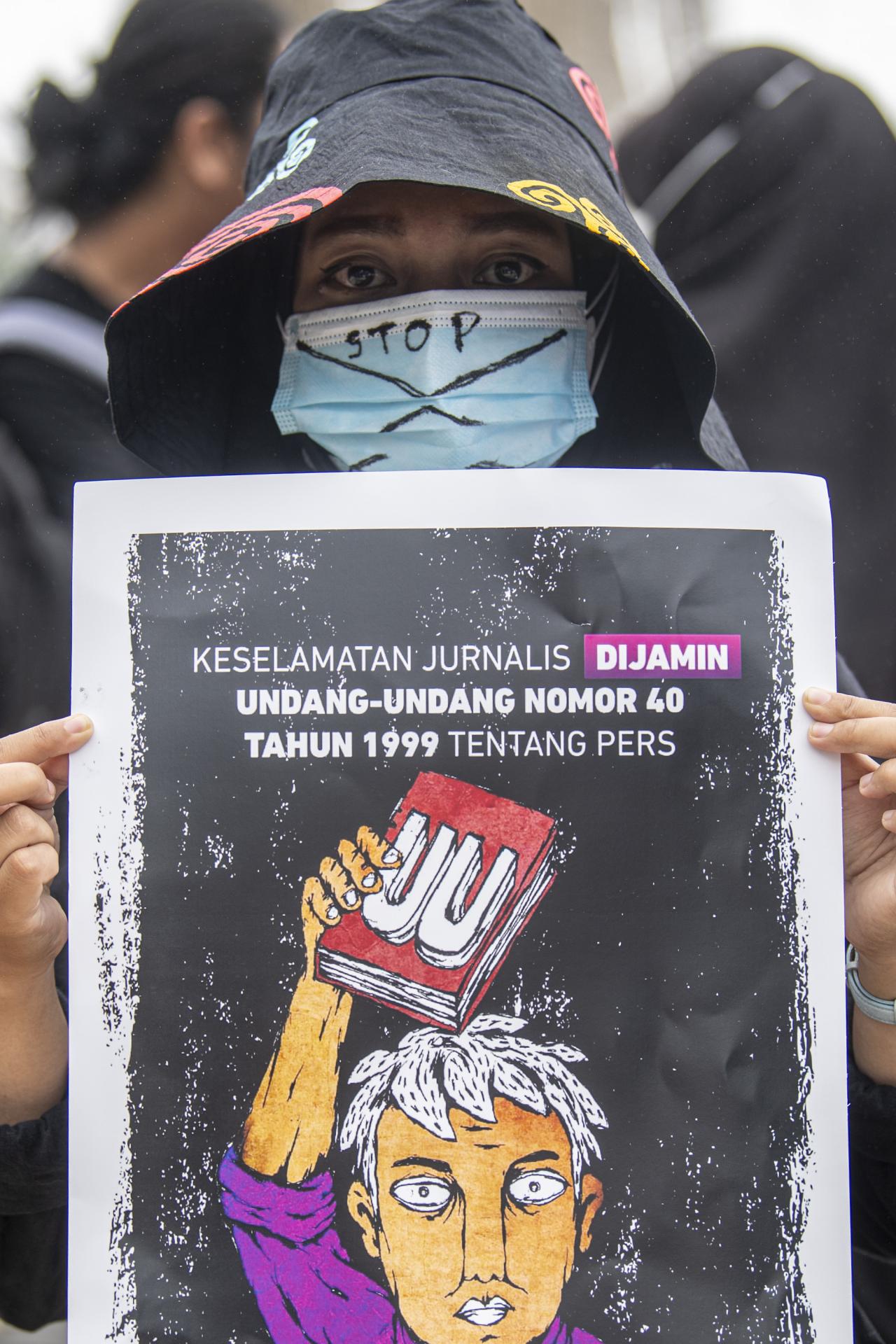 Ratusan Jurnalis Gelar...