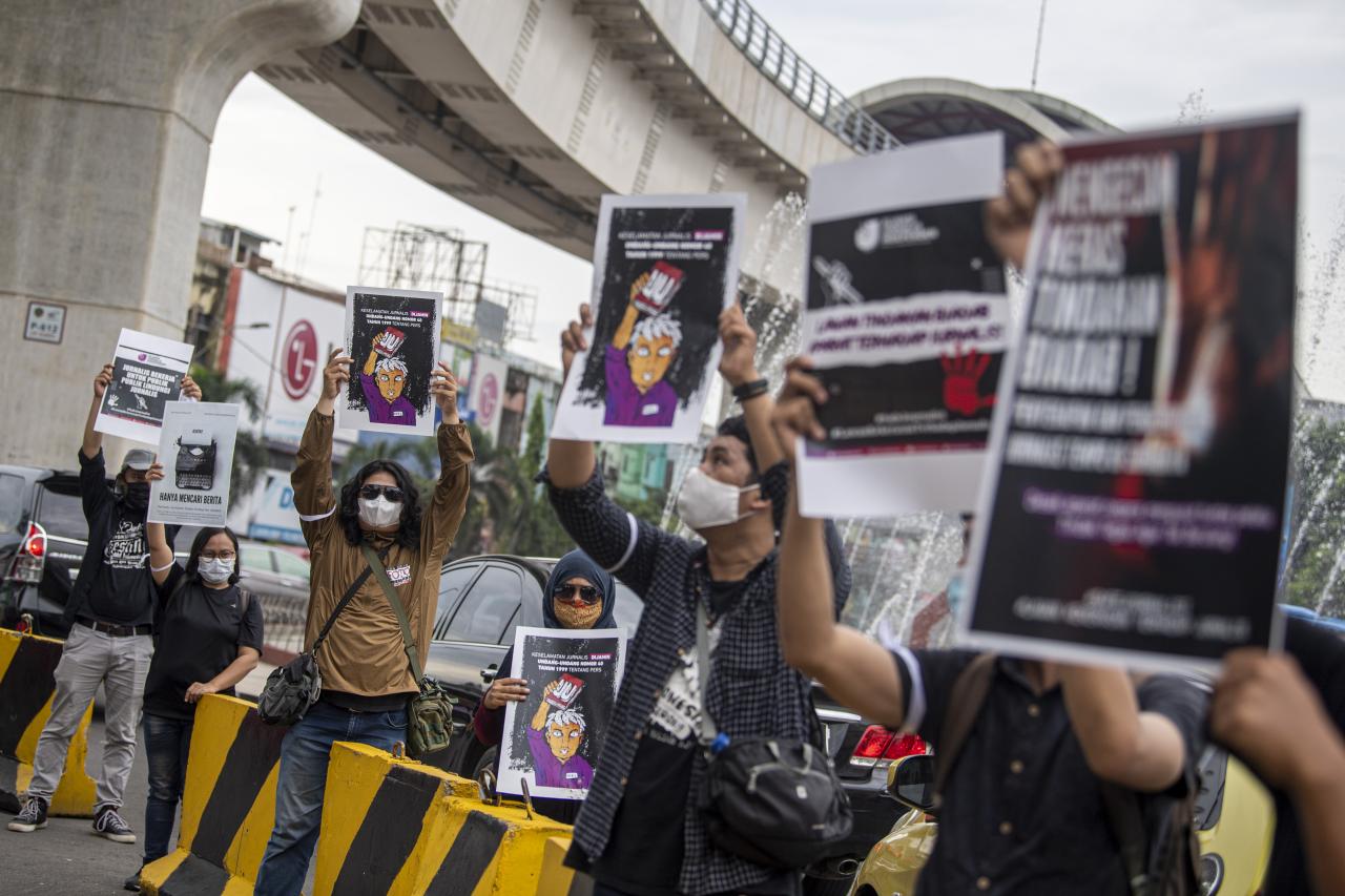 Ratusan Jurnalis Gelar...