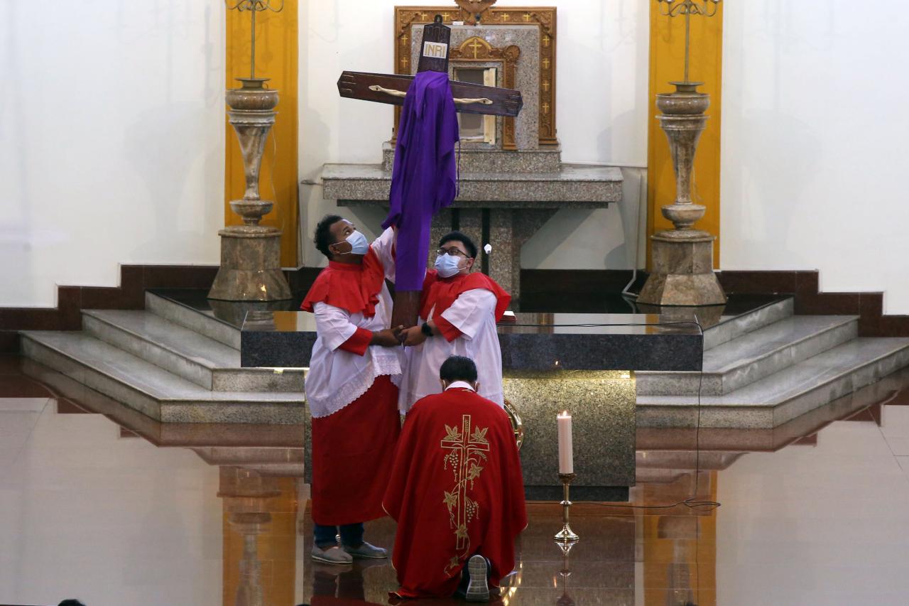 Jumat Agung di Gereja...