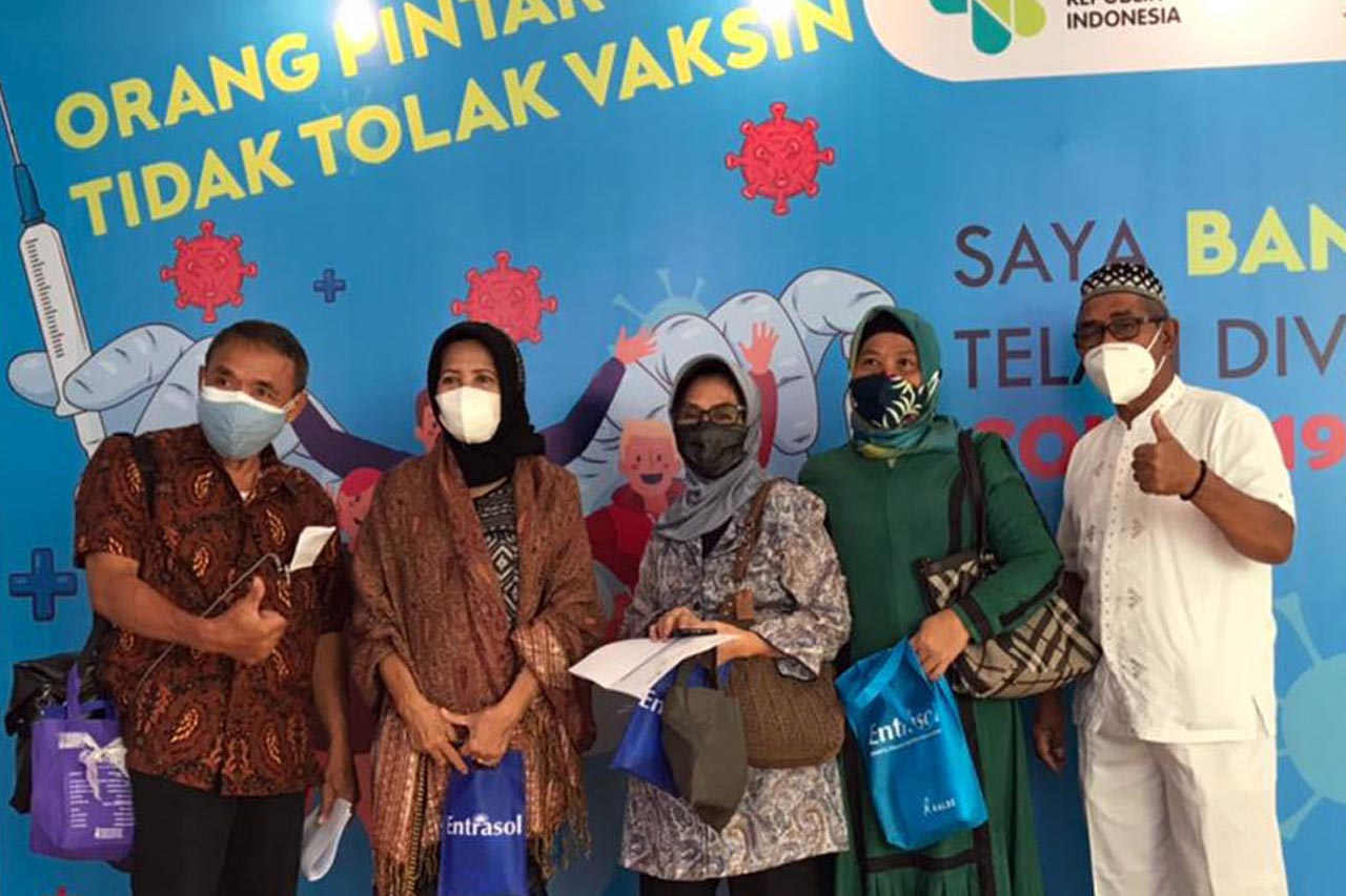 Puluhan Lansia Ikuti...
