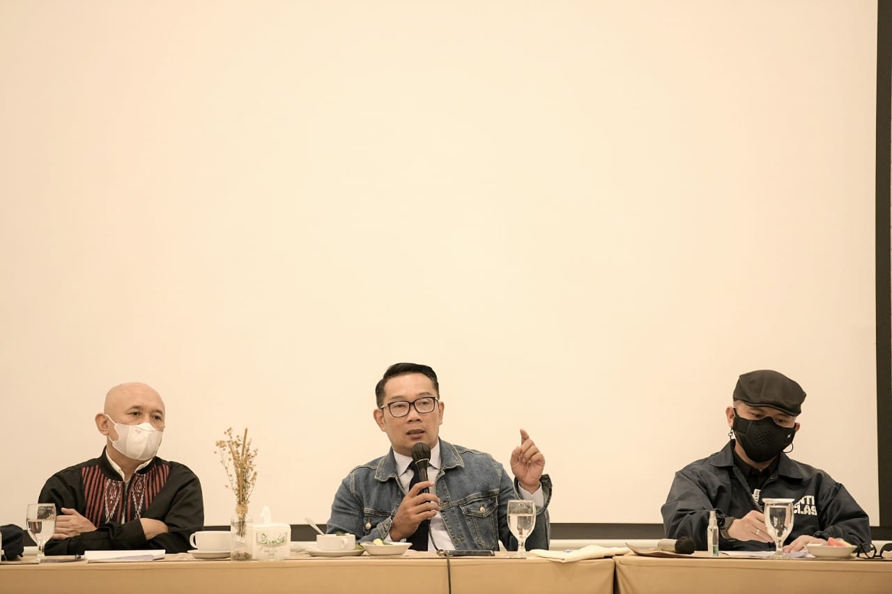 Makan Malam dengan Menteri...