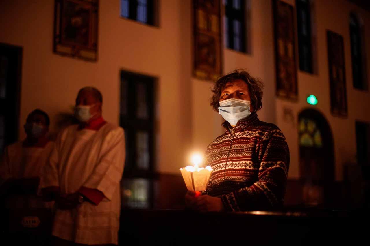 Ibadah Malam Paskah...