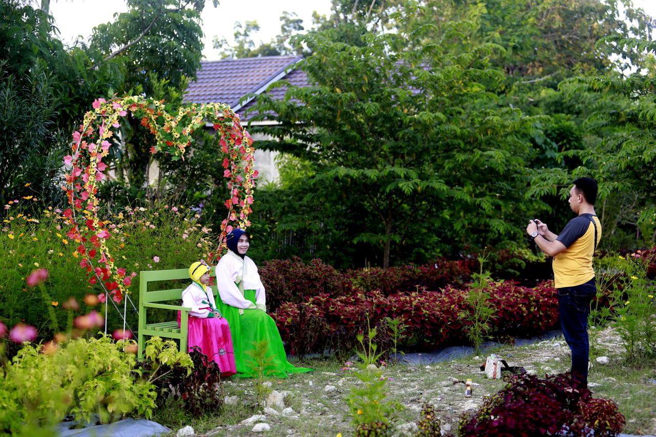 Wisata Bunga Holland...