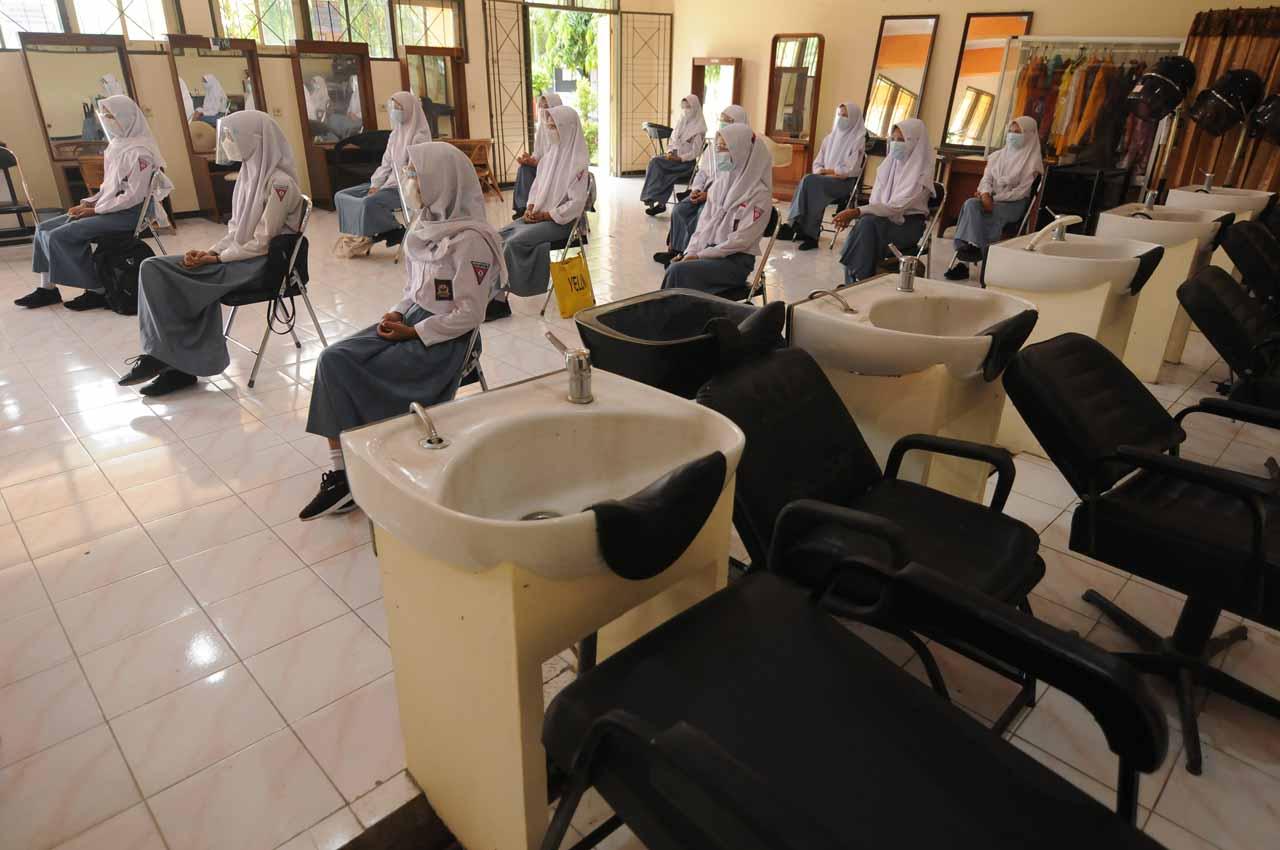 SMK Negeri 3 Klaten...