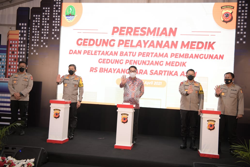 Gubernur Ridwan Kamil...