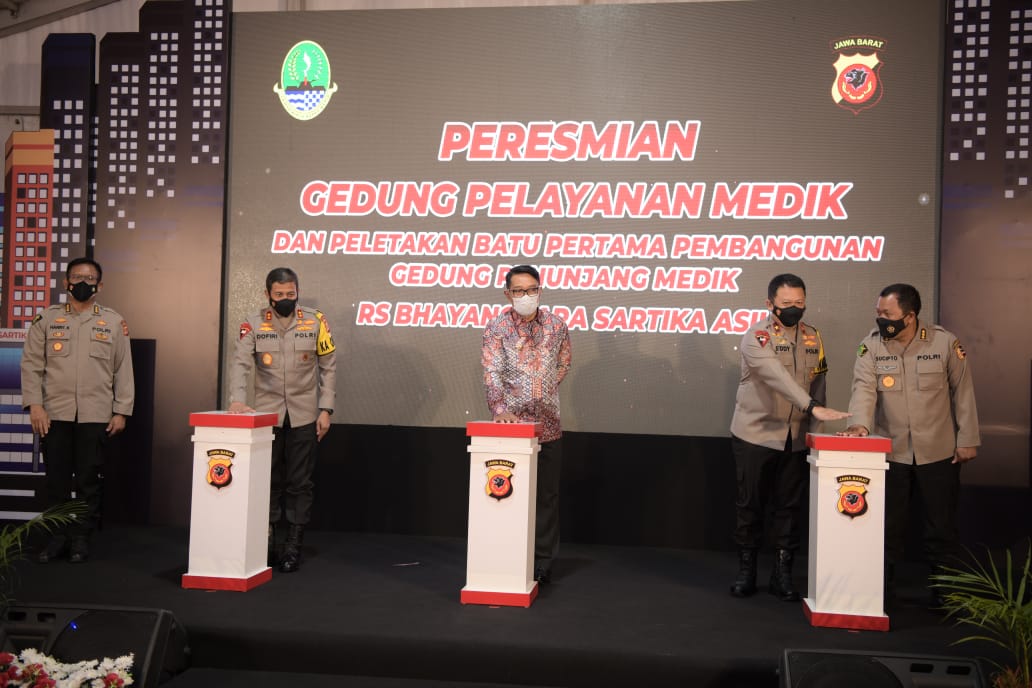 Gubernur Ridwan Kamil...
