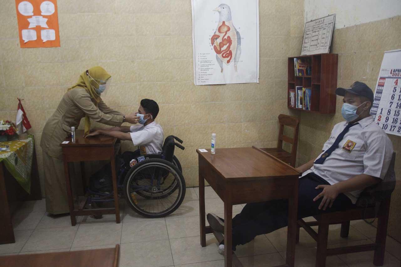 Siswa YPAC Solo Ikuti...