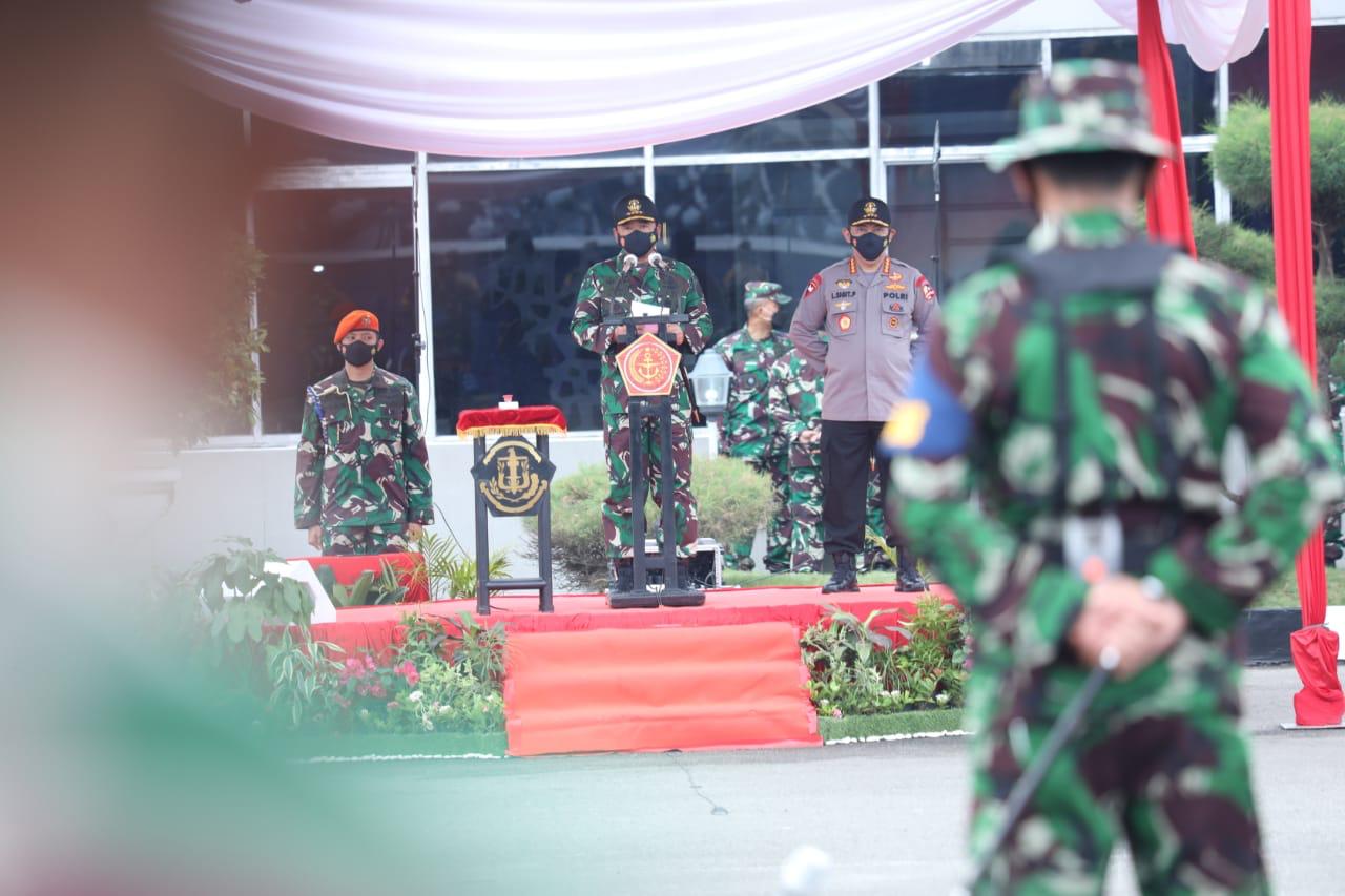 Panglima TNI dan Kapolri...