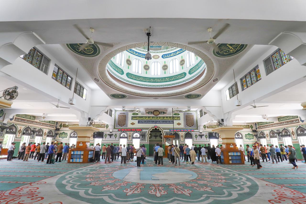 Masjid Agung Al-Azhar...