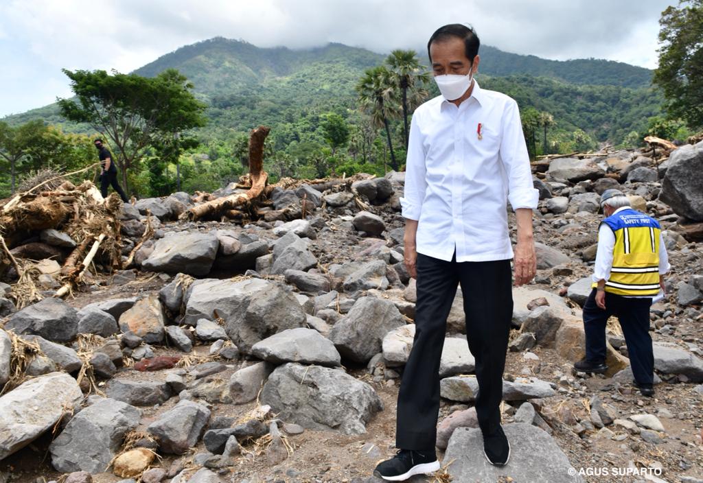 Kunjungi Lembata, Presiden...