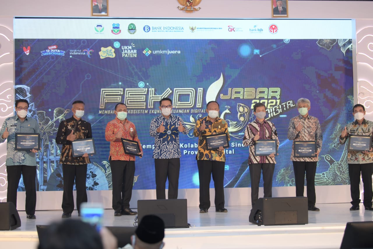 9 Pemkab dan Kota se-Jawa...