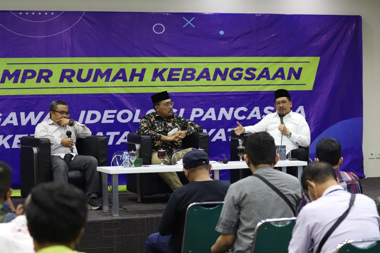 Diskusi Empat Pilar:...