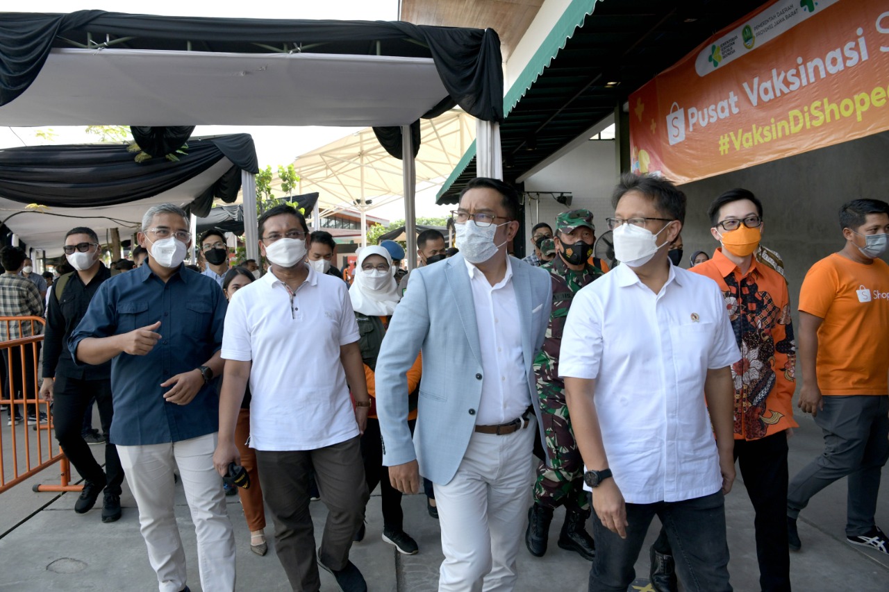 Ridwan Kamil Dampingi...