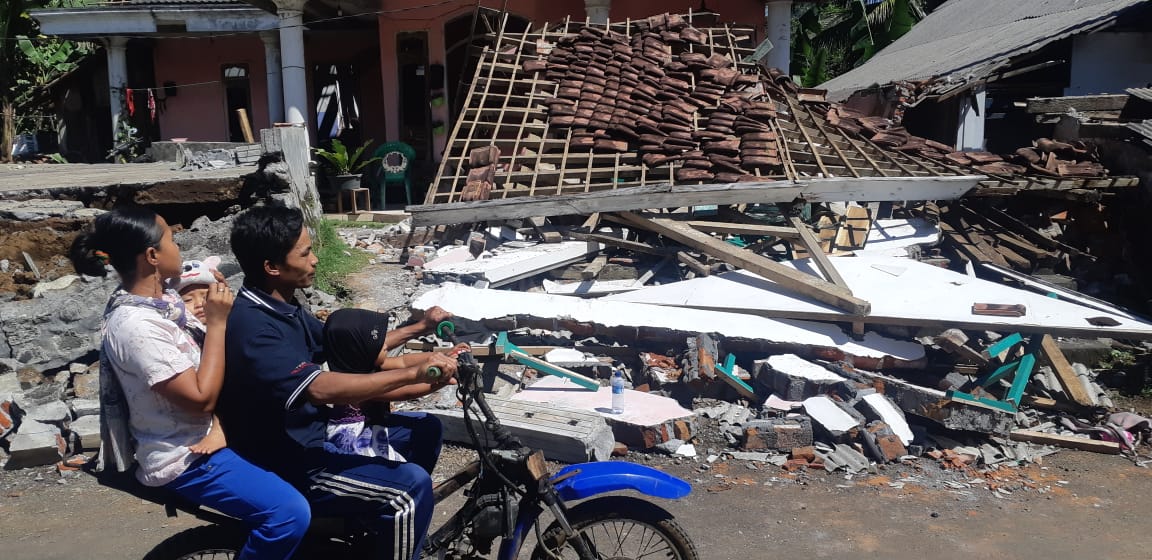 Ratusan Rumah di Lumajang...