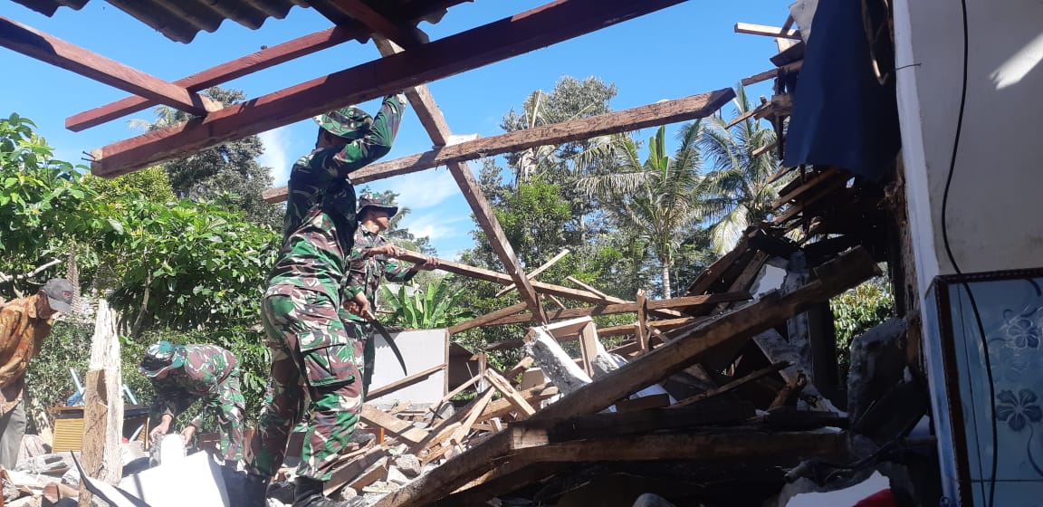 Ratusan Rumah di Lumajang...