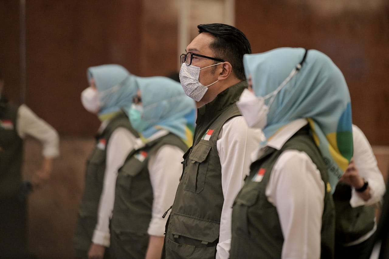 Ridwan Kamil Hadiri...