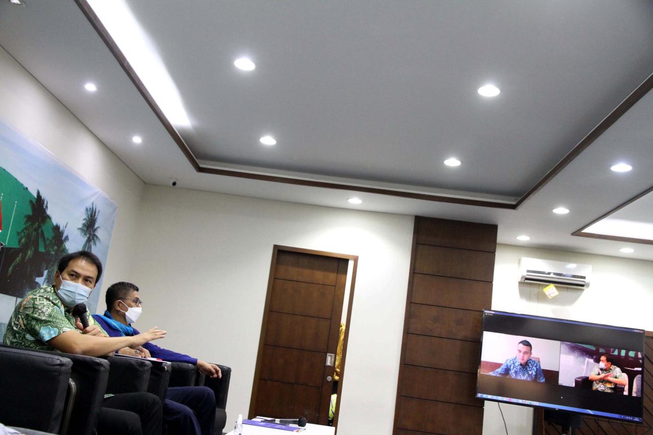 Diskusi Forum Legislasi...