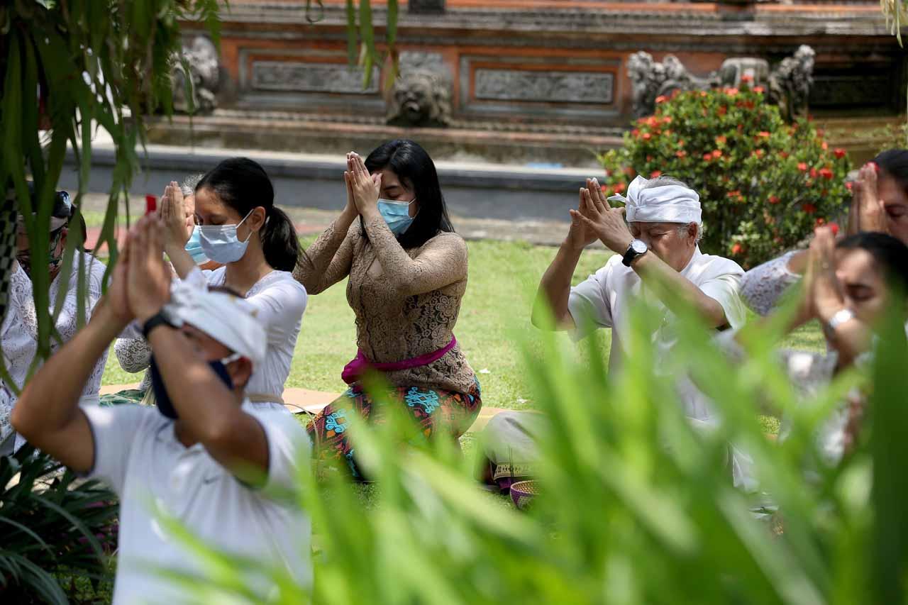 Sembahyang Galungan...